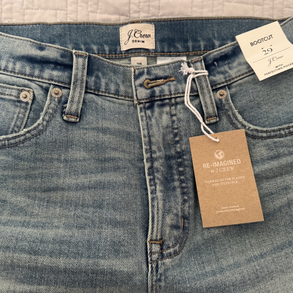 NWT J CREW BOOTCUT JEANS. SIZE 29